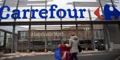 Pohled na prodejnu Carrefour 