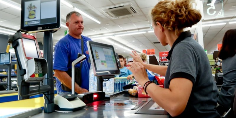 Nákupem v akci lze v průměru za potraviny v supermarketu ušetřit až 29 % Nákupem v akci lze v průměru za potraviny v supermarketu ušetřit až 29 %